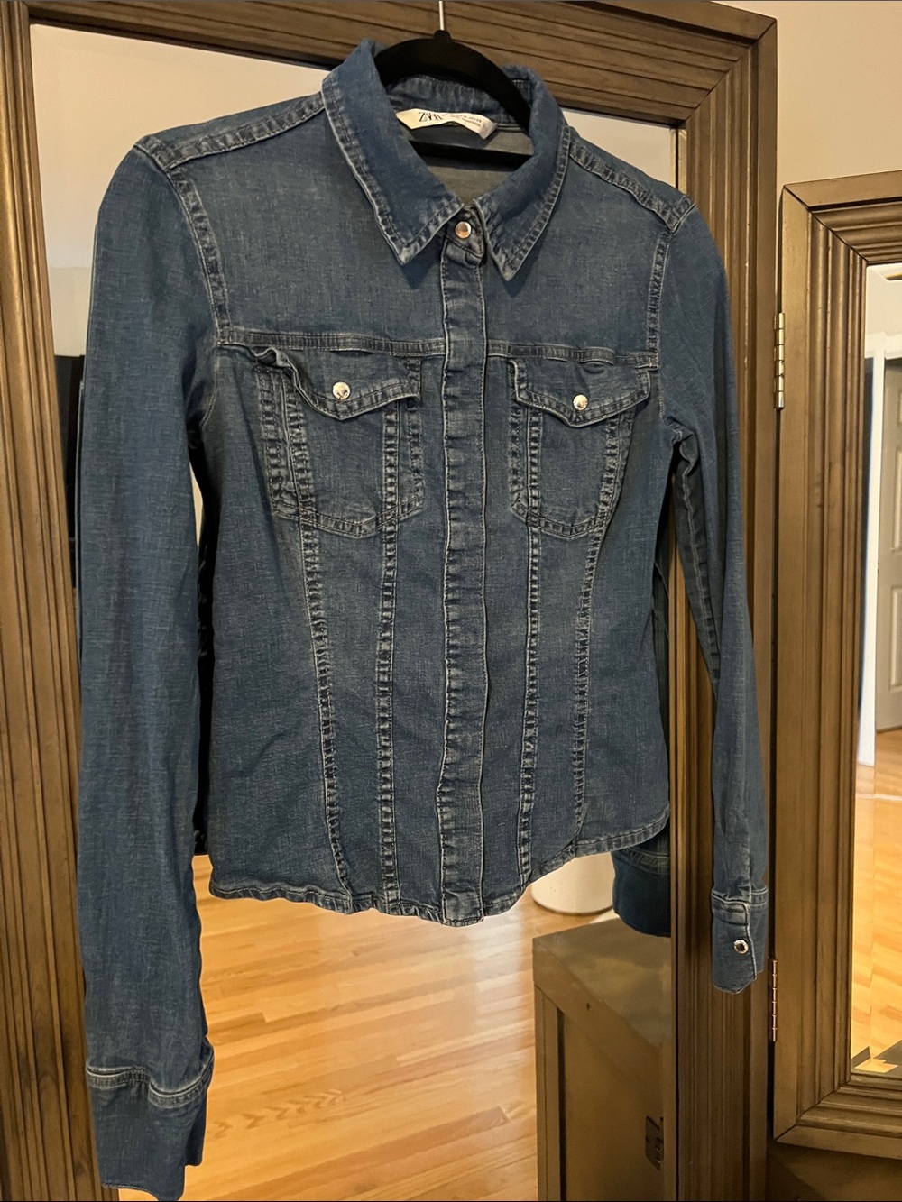 Zara Medium Blue Denim shirt with Chest Pockets : RUNS SMALL